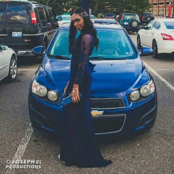 PROM DRESS - Picture 2 of 2